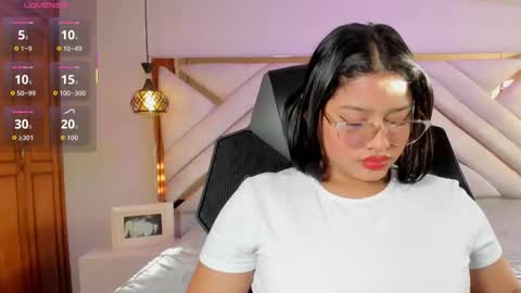 natachacole online show from October 22, 11:34 am