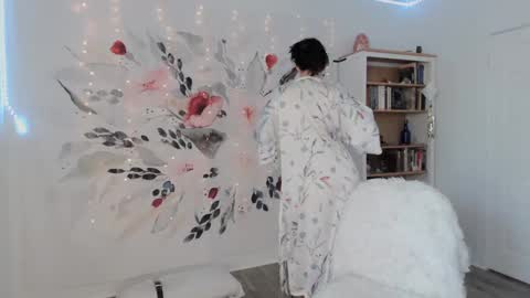 Natasha Luxxx online show from January 3, 7:39 pm