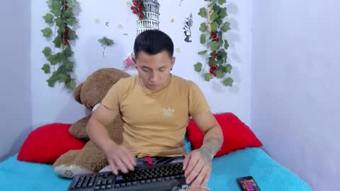 nataliaandjulliam online show from February 17, 3:16 am