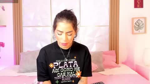       online show from April 16, 9:39 pm