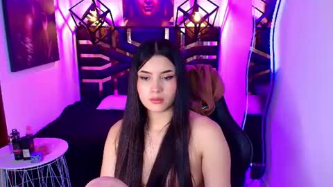 natalie  online show from June 11, 12:32 am