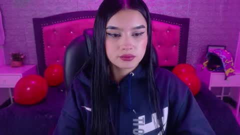 natalie  online show from February 26, 3:32 am