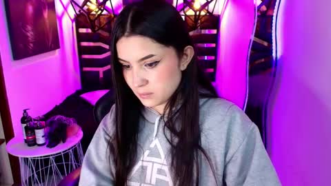 natalie  online show from June 9, 8:08 pm