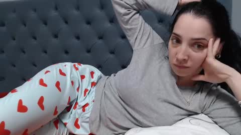 Miia online show from February 6, 6:18 am