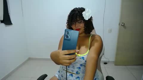 natalie_tits1 online show from March 6, 2:10 am