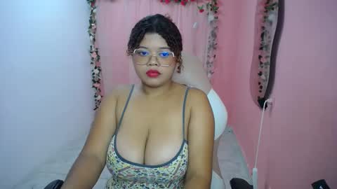 Snapshot of natalielabellex1 chatting on September 16, 5:27 pm natalielabellex1 online show from September 16, 5:27 pm