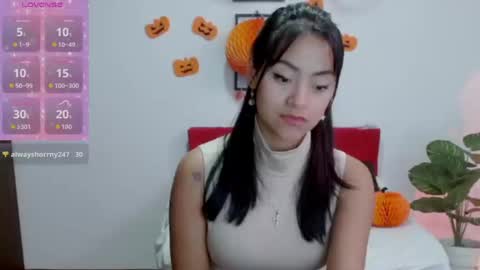 Nataly Escobar online show from October 30, 5:02 pm