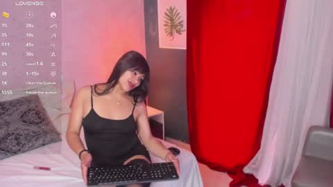 natasha_rosee_ online show from June 23, 11:50 am