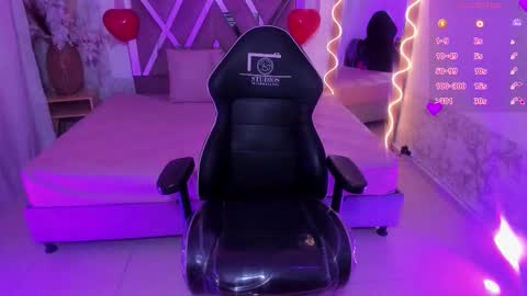 Natashaa  online show from February 19, 6:01 am