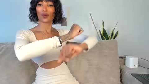 Natassia Dreams online show from February 26, 12:58 am