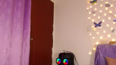 nathalia online show from October 21, 1:16 pm