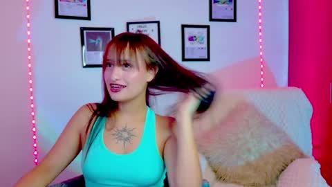 Nathalia Ramirez online show from June 13, 2:11 am