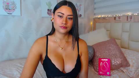 Nathalie Rose online show from April 12, 9:13 am