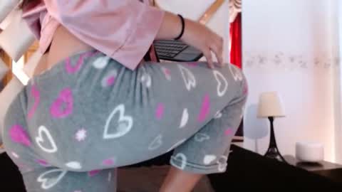 nathaly low online show from February 25, 1:15 pm