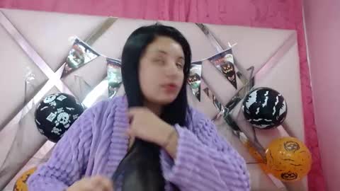 Snapshot of nathaly_low chatting on October 15, 2:37 am nathaly low online show from October 15, 2:37 am