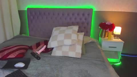 NathalyStars online show from November 17, 1:46 pm