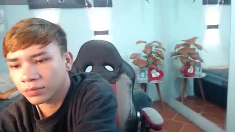 nathanclay online show from March 25, 3:35 am