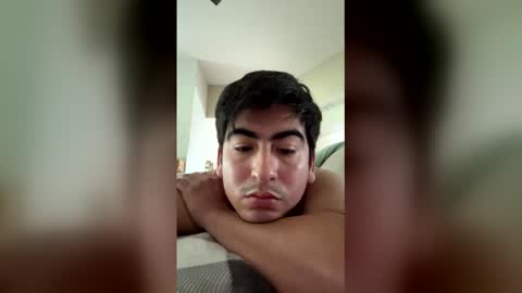 nathanielh07 online show from April 12, 3:27 pm