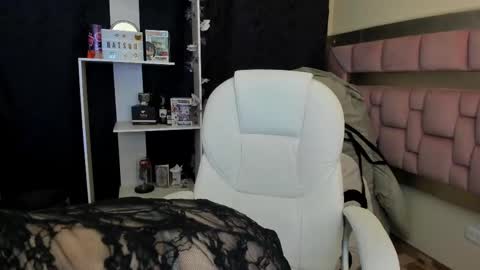 Nat  online show from February 13, 4:32 am