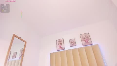 natti_london online show from September 15, 5:25 pm