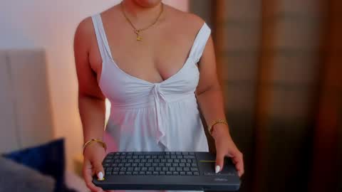 Nathalie online show from April 14, 8:12 pm