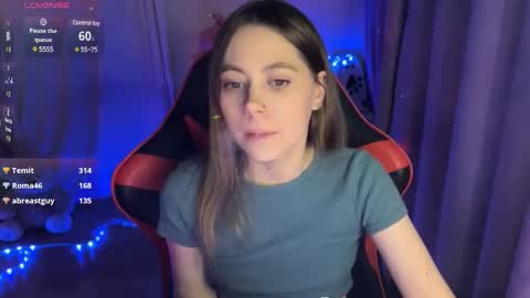 Snapshot of natural_babe666 chatting on March 1, 11:37 pm natural_babe666 online show from March 1, 11:37 pm