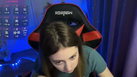 Snapshot of natural_babe666 chatting on March 1, 8:32 pm natural_babe666 online show from March 1, 8:32 pm