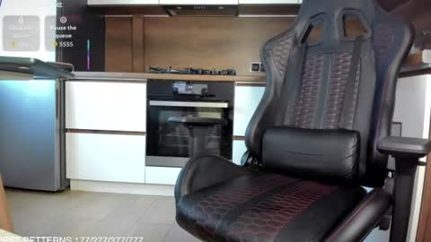 Alex Walker online show from June 11, 5:27 am