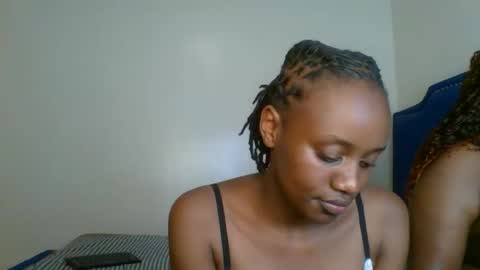 Snapshot of naughty_ellaa chatting on September 20, 12:35 am naughty_ellaa online show from September 20, 12:35 am