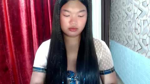 KATE online show from April 3, 6:26 pm