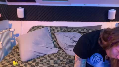 Freyja and Baldur online show from February 23, 1:02 am