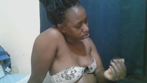 Snapshot of naughty_slender2 chatting on October 20, 2:16 am jn online show from October 20, 2:16 am
