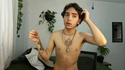 naughty_thompson1 online show from April 15, 7:58 pm