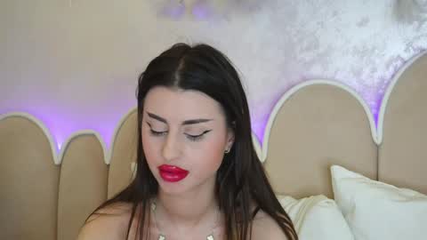 naughtyalicee online show from June 5, 7:03 am