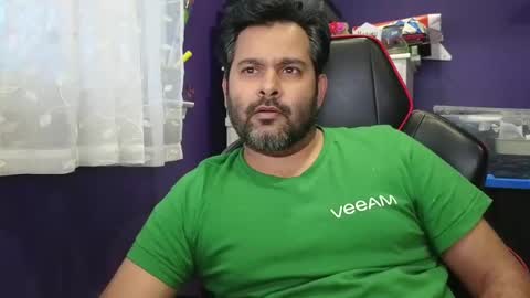 sakhtlaundaz online show from December 1, 9:50 pm