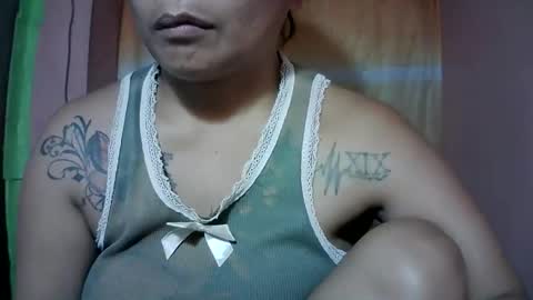 naughtymom_33 online show from December 1, 8:01 am