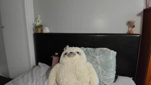 Gigi Chu  online show from February 13, 10:18 am