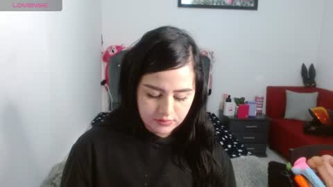 naughtyplayass online show from June 19, 12:33 pm