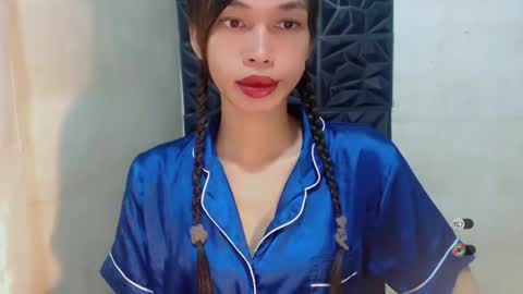 Snapshot of naughtysunshinepinay chatting on October 23, 10:43 pm Celine online show from October 23, 10:43 pm