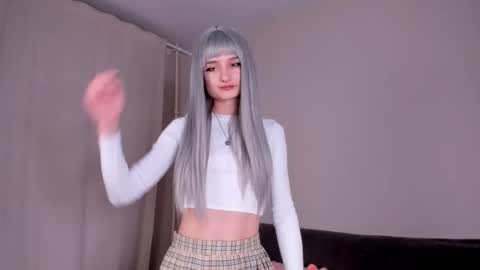 Kira online show from March 9, 6:45 pm