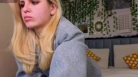 Naya online show from December 17, 12:01 pm