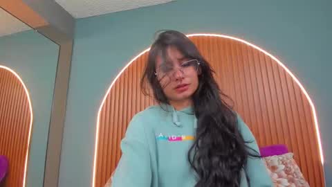 Naye  online show from February 3, 3:59 am