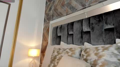    online show from September 30, 12:48 pm