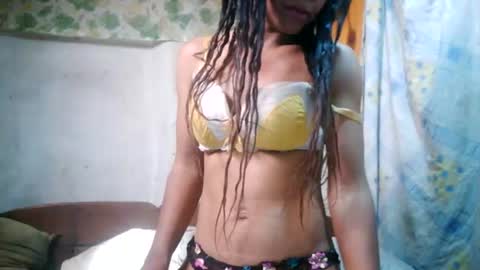 Nayla online show from July 21, 10:39 am