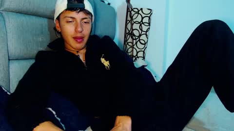 Snapshot of naytonfreeman chatting on October 15, 12:47 am Im Nayton online show from October 15, 12:47 am