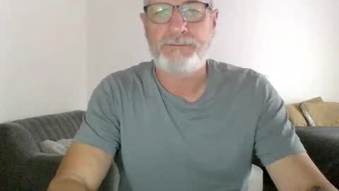 neckdown12 online show from February 21, 9:51 pm