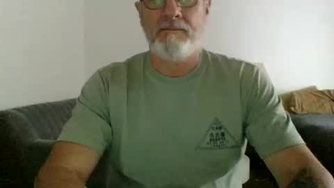 neckdown12 online show from March 21, 8:46 pm