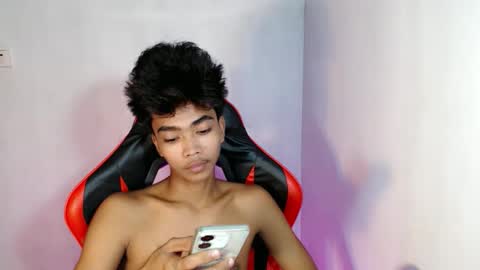 neil_asian69 online show from October 31, 8:15 am