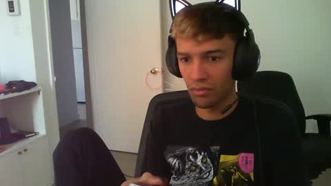 Buck online show from September 18, 5:06 pm