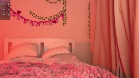 maeve  online show from November 15, 8:21 pm